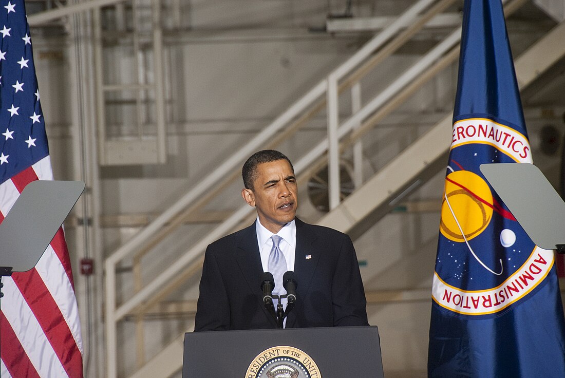 File:President Obama speaks at Kennedy Space Center.jpg