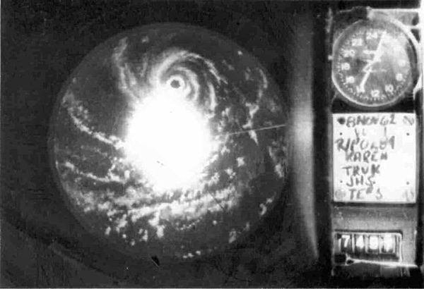 Radar image of Typhoon Karen on November 8 as it was rapidly intensifying