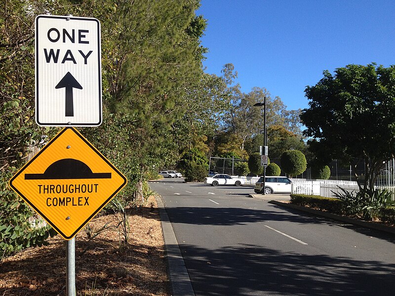 File:Road to Brisbane Boys' College 12.JPG