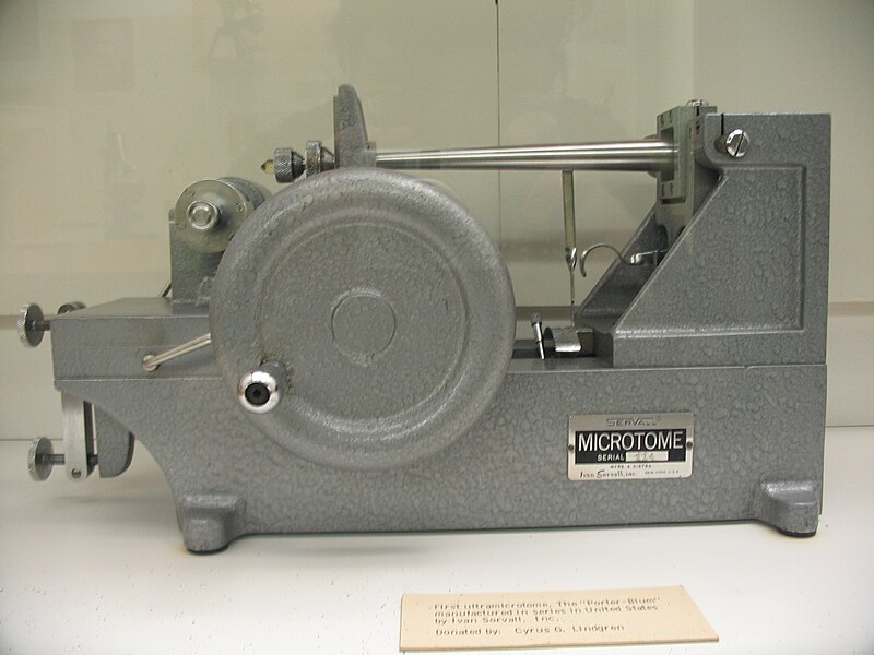 File:Rotative Microtome.jpg