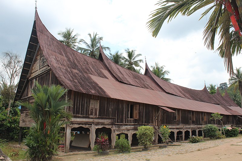 File:Rumah Gadang 13 Ruang Suku Dalimo.jpg