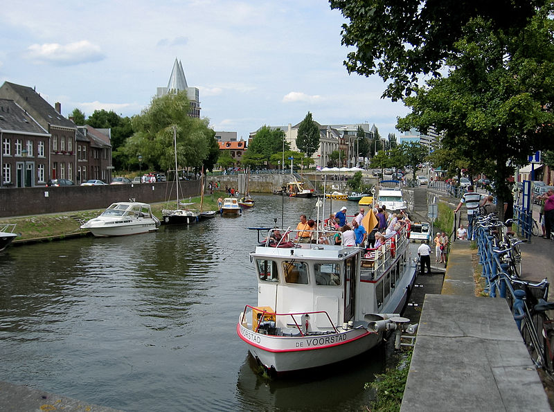 File:Rurkade roermond 2010 b.jpg