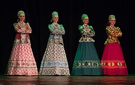 Venäläinen folklore berezka konsertti kansallinen etninen vintage sisustus-1194853.jpg