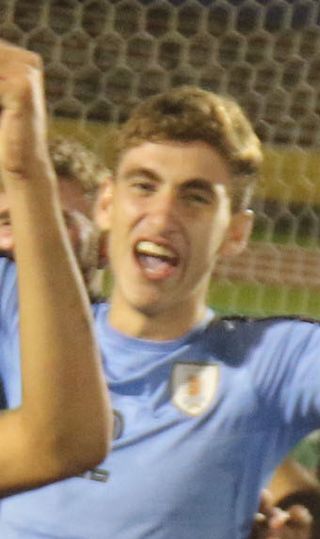 <span class="mw-page-title-main">Santiago Bueno</span> Uruguayan footballer (born 1998)