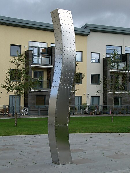 File:Sculpture, Trawler Road, Swansea.JPG