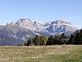 El Piz Boè visto desde lo alto de Canazei.