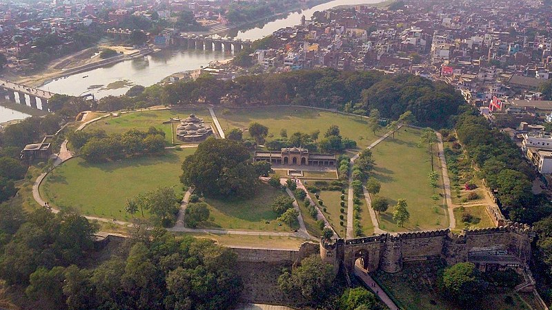 File:Shahi-fort.jpg