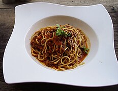 Spaghetti al ragù : gant chaous giz Bologna.