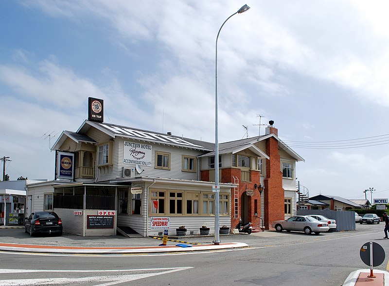 File:Spring Creek Junction Hotel.JPG