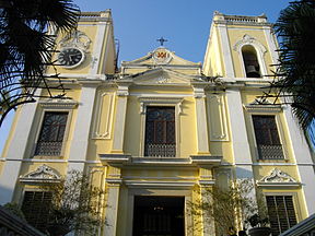 Фасад церкви Святого Лаврентия