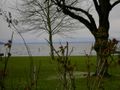 Vista do Lago Starnberg de Starnberg em direção a Seeshaupt, em direção aos Alpes