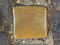 der Stolperstein für Hermann Schwalm vor dem Haus Wagnergasse 4–6 in Treysa