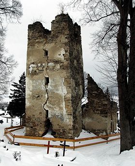 Stránske - gothic church ruins.JPG