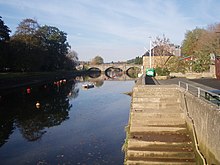 The River Dart facing upstream at Totnes, with Totnes Bridge in the background