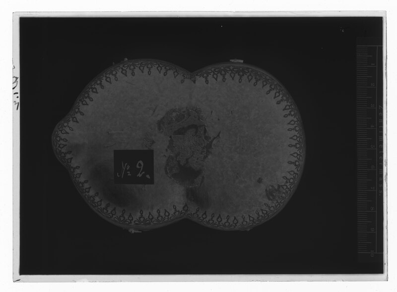 File:Tornerhandske - Livrustkammaren - 52617-negative.tif