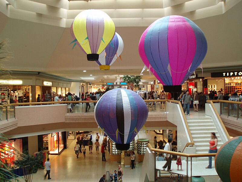 File:Toronto scarborough town centre balloons4.jpg