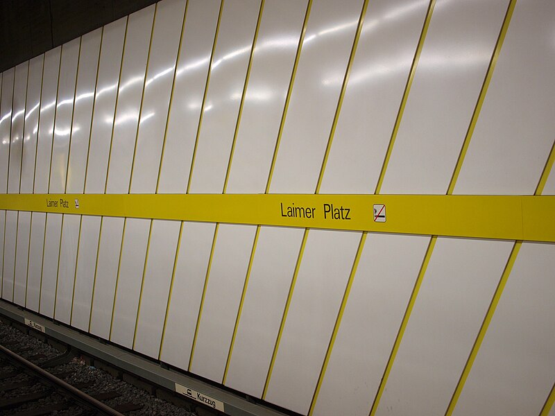 File:U-Bahn Station Laimer Platz München-002.jpg