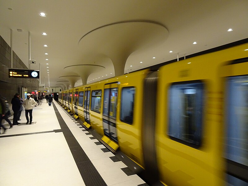 File:U-Bahnhof Rotes Rathaus (50688225597).jpg