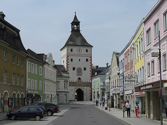 Широкая европа. Фёклабрук Австрия. Vocklabruck. Феклабрук. Парк в фёклабрукке, Австрия.