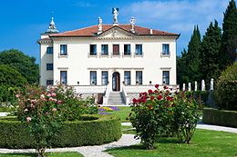 Villa Valmarana ai Nani tiepolo palazzina.JPG