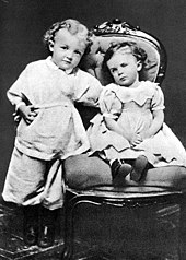 Lenin (left) at the age of three with his sister, Olga (Source: Wikimedia)