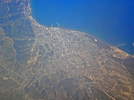 ไฟล์:Vlora-Vlorë-Aerial_view.jpg
