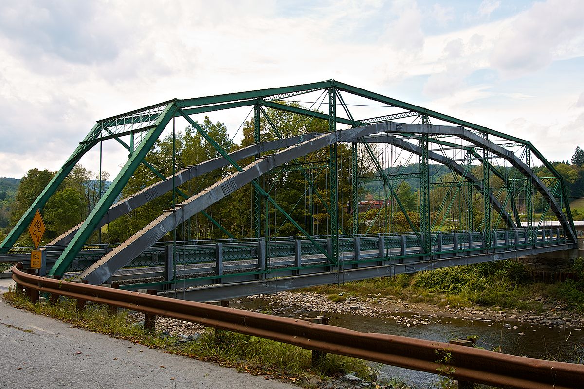 W bridge. Вудсток фото.