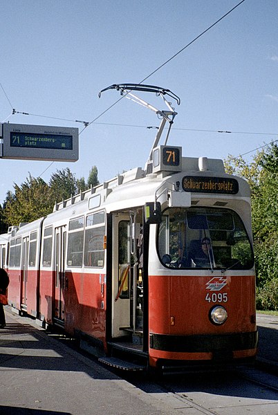 File:Wien-wiener-linien-sl-71-1078818.jpg