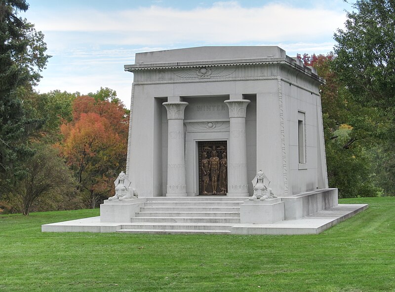 Winter mausoleum