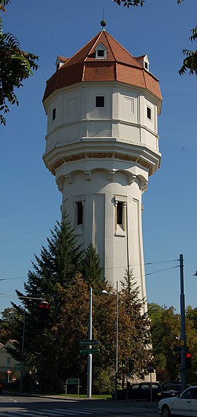 File:WrNeustadt Wasserturm.JPG