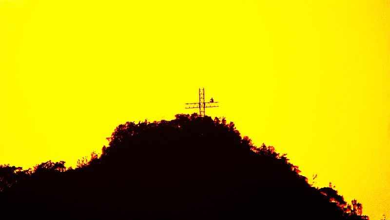 File:Yellow Sunset with Watcher on Tower.jpg