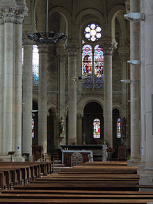 Photographie de l'intérieur de l'église de Rochefort.