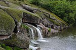 Урочище «Каскади», яке є геологічною пам'яткою природи. Автор фото: Dniprovych (CC BY-SA 4.0)