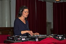 1001 Vrouwen - DJ Isis (2).jpg