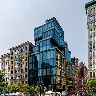 <span class="mw-page-title-main">15 Union Square West</span> Residential building in Manhattan, New York