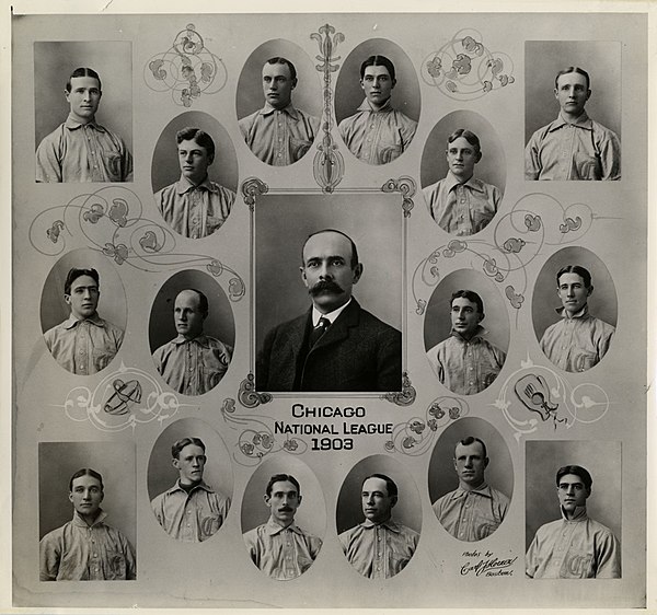 Selee (middle row, center) with the 1903 Chicago Cubs