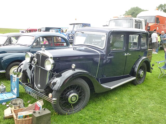 1933-34 model Four-door six-light 11.9 hp saloon first registered 16 May 1934