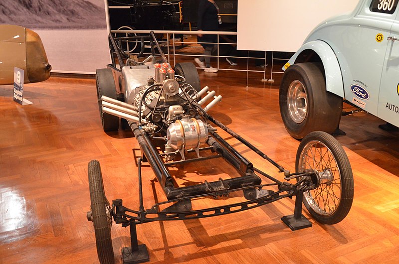 File:1960 Bucks and Thompson slingshot dragster - The Henry Ford - Engines Exposed Exhibit 2-22-2016 (2) (31310698744).jpg