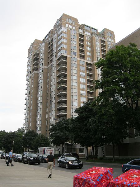 File:1 Wood Avenue - 01.JPG