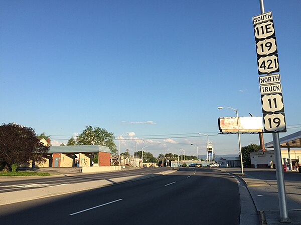 View south at the north end of US 11E at US 11/US 11W/US 19/US 421 in Bristol