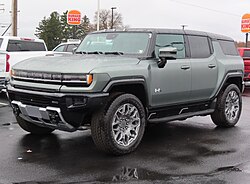 2024 GMC Hummer EV3X SUV, front left, 10-29-2023.jpg