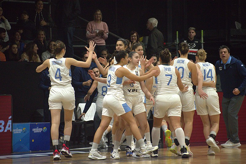 File:ARG vs BRA 3rd place at the 2022 FIBA Under-18 Women's Americas Championship by BugWarp (108).jpg