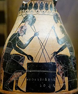 Achille et Ajax absorbés par un jeu de dés et de pions[26], œnochoé à figures noires ( 530 a.C.).