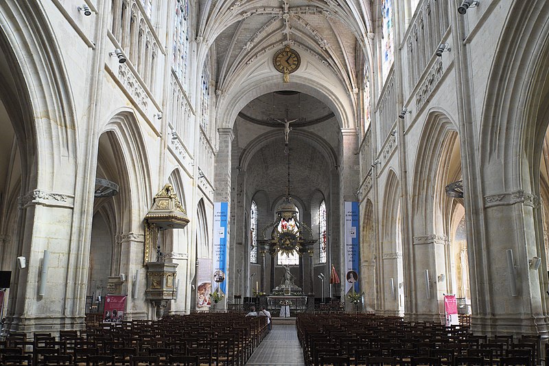 File:Alençon Basilique Notre-Dame 340.jpg