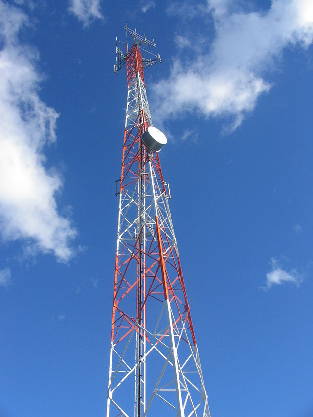 Archivo:Antena 4G LTE .jpg - Wikipedia, la enciclopedia libre