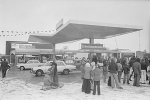 Aral-Tankstelle am Skandinaviendamm, Ecke Stockholmstraße in Mettenhof (Kiel 56.910).jpg