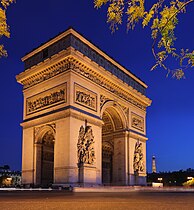 Night view of the Arc de Triomphe, 2007