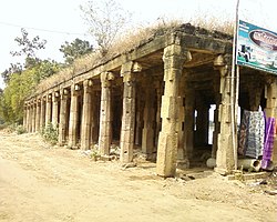 Ariyalur nutrukkalmandapam.jpg