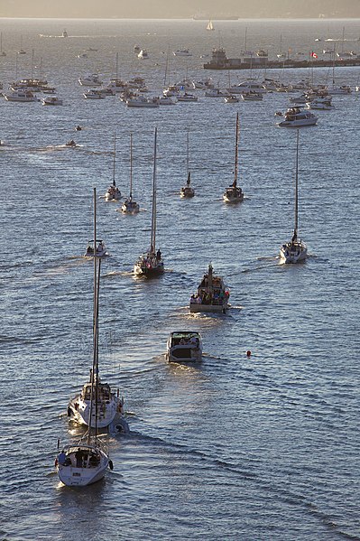 File:Armada (8954344770).jpg