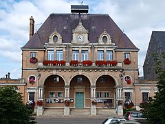 Mairie d'Attigny.